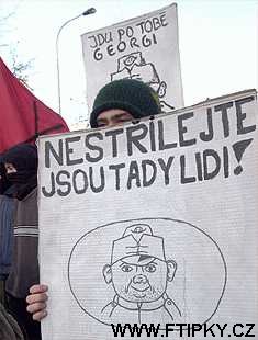 Demonstrace proti NATO