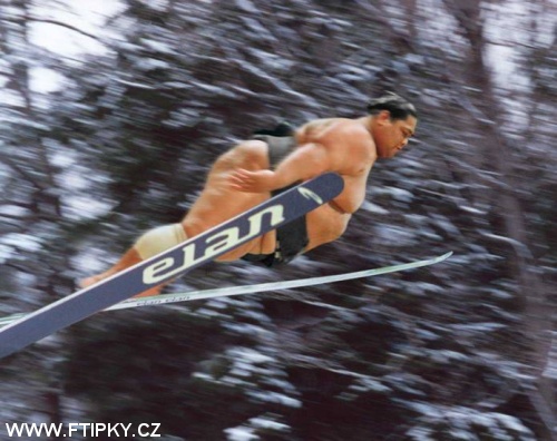 Sumo skokan na lyžích